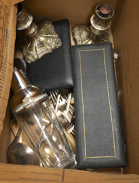 A quantity of silver plated cutlery, cocktail skater etc